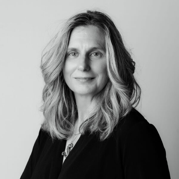 Profile shot for Kirsten Dunn