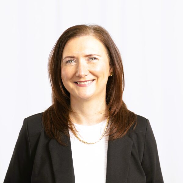 Profile shot for Fiona McArthur